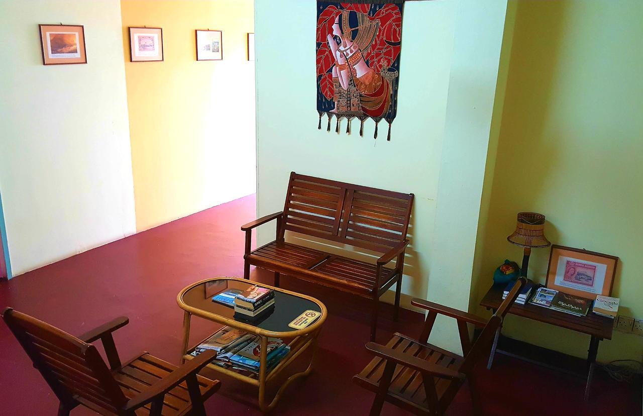 The Jesselton Cabin Sdn Bhd Kota Kinabalu Buitenkant foto