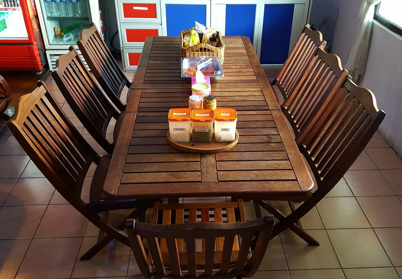 The Jesselton Cabin Sdn Bhd Kota Kinabalu Buitenkant foto